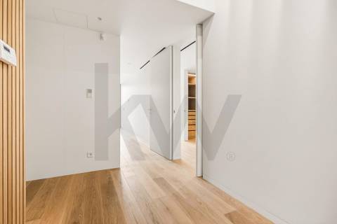 Apartamento T4 em construção na Avenida da Boavista junto ao Castelo do Queijo e Parque da Cidade