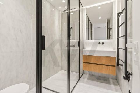 Apartamento T4 em construção na Avenida da Boavista junto ao Castelo do Queijo e Parque da Cidade