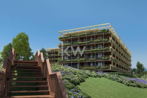 Apartamento T2 com Varanda na Afurada