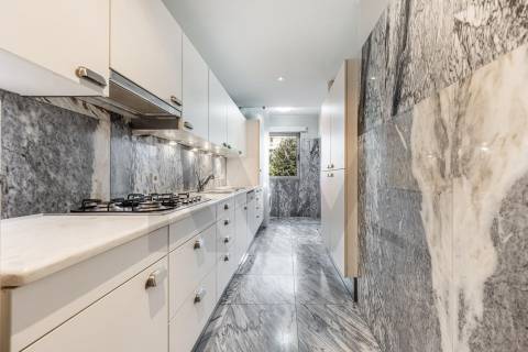 T2 no edifício Navegador  (Aviz) com varanda e garagem