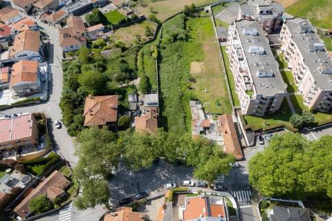 Terreno 1 700 m² — 1 ou 2 Moradias | Praia de Francelos