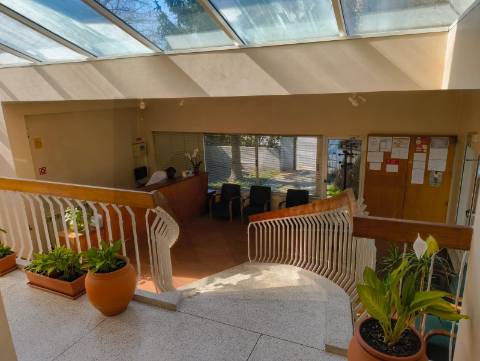 Moradia na Estrada da Circunvalação T10+