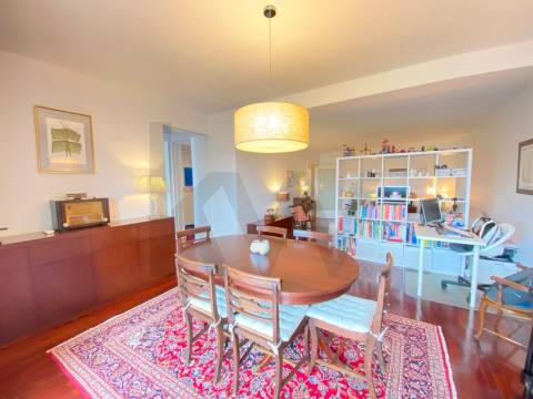 T3 Avenida da Boavista - Varandas + Garagem 