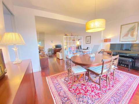 T3 Avenida da Boavista - Varandas + Garagem 