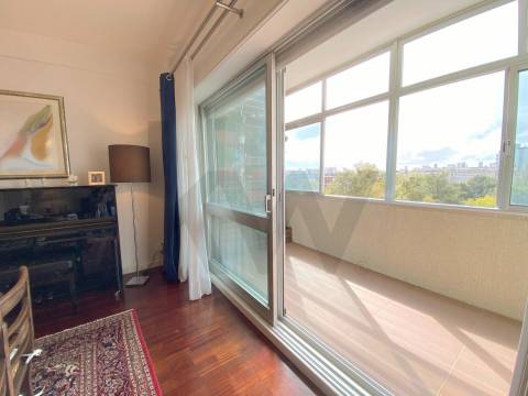 T3 Avenida da Boavista - Varandas + Garagem 