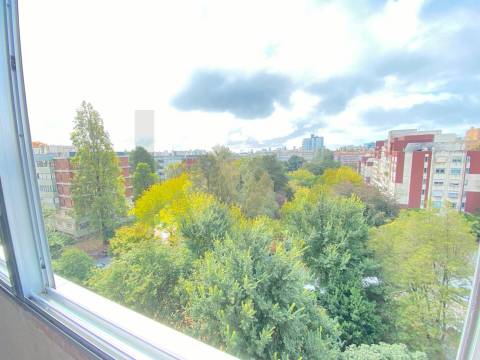 T3 Avenida da Boavista - Varandas + Garagem 