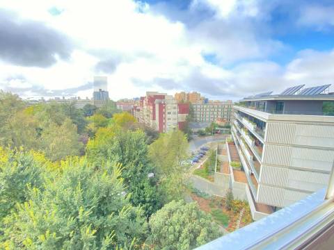 T3 Avenida da Boavista - Varandas + Garagem 