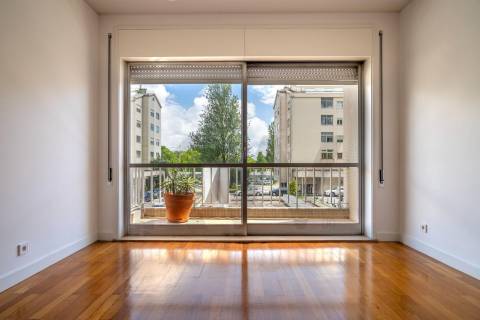 🏡 Apartamento T2+1 – Soalheiro, Central e com Garagem