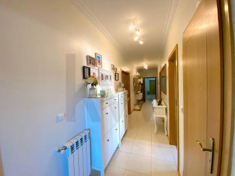 Apartamento T3 no Fundão – Excelente Localização e Vista Deslumbrante