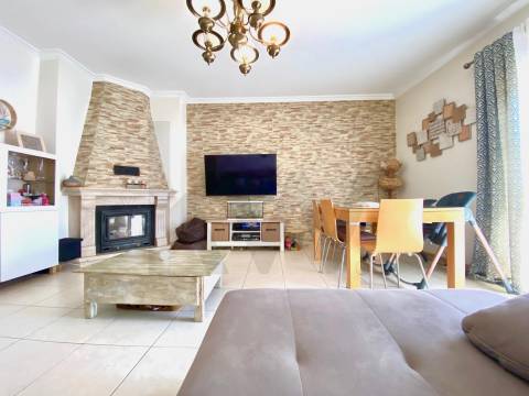 Apartamento T3 no Fundão – Excelente Localização e Vista Deslumbrante