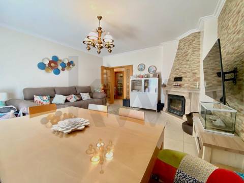 Apartamento T3 no Fundão – Excelente Localização e Vista Deslumbrante