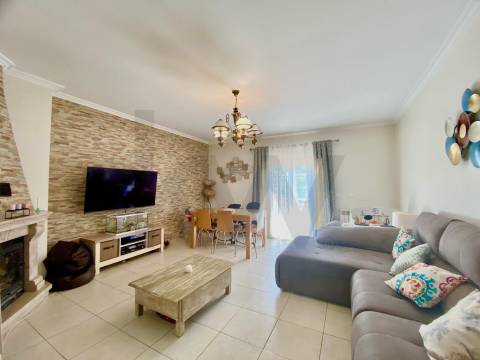 Apartamento T3 no Fundão – Excelente Localização e Vista Deslumbrante