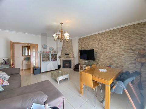 Apartamento T3 no Fundão – Excelente Localização e Vista Deslumbrante