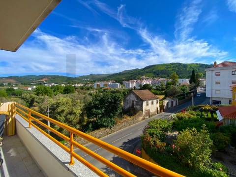 Apartamento T3 no Fundão – Excelente Localização e Vista Deslumbrante
