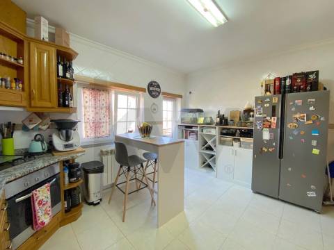 Apartamento T3 no Fundão – Excelente Localização e Vista Deslumbrante