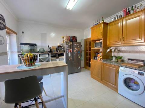 Apartamento T3 no Fundão – Excelente Localização e Vista Deslumbrante