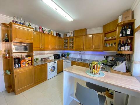 Apartamento T3 no Fundão – Excelente Localização e Vista Deslumbrante