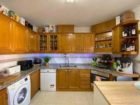 Apartamento T3 no Fundão – Excelente Localização e Vista Deslumbrante