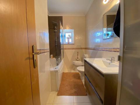 Apartamento T3 no Fundão – Excelente Localização e Vista Deslumbrante