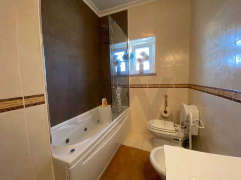 Apartamento T3 no Fundão – Excelente Localização e Vista Deslumbrante