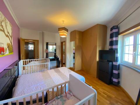 Apartamento T3 no Fundão – Excelente Localização e Vista Deslumbrante