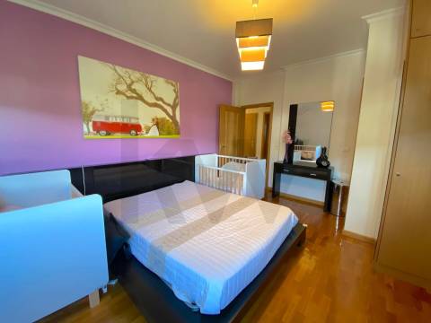 Apartamento T3 no Fundão – Excelente Localização e Vista Deslumbrante