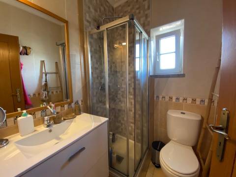 Apartamento T3 no Fundão – Excelente Localização e Vista Deslumbrante