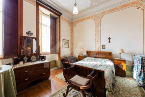 Moradia Senhorial no Centro  Povoa de Lanhoso 