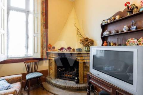 Moradia Senhorial no Centro  Povoa de Lanhoso 