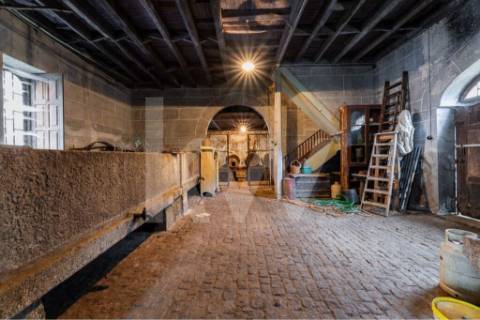 Moradia Senhorial no Centro  Povoa de Lanhoso 