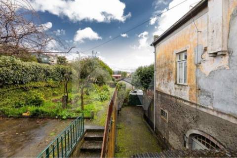 Moradia Senhorial no Centro  Povoa de Lanhoso 