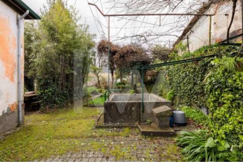 Moradia Senhorial no Centro  Povoa de Lanhoso 