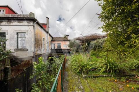 Moradia Senhorial no Centro  Povoa de Lanhoso 