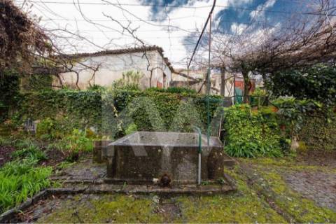 Moradia Senhorial no Centro  Povoa de Lanhoso 