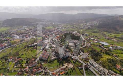 Moradia Senhorial no Centro  Povoa de Lanhoso 