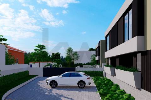Terreno com Projeto Aprovado  Moradia Unifamilar nos Carvalhos (Gaia)com 240m2 VNG 