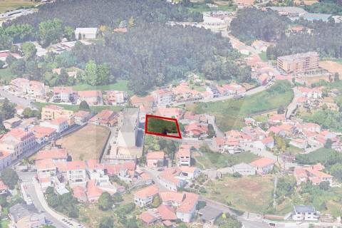 Terreno com Projeto Aprovado  Moradia Unifamilar nos Carvalhos (Gaia)com 240m2 VNG 
