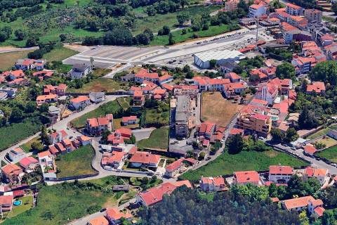 Terreno com Projeto em fase de aprovação Moradia Unifamilar nos Carvalhos (Gaia)com 590m2 VNG 