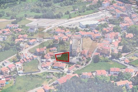 Terreno com Projeto em fase de aprovação Moradia Unifamilar nos Carvalhos (Gaia)com 590m2 VNG 