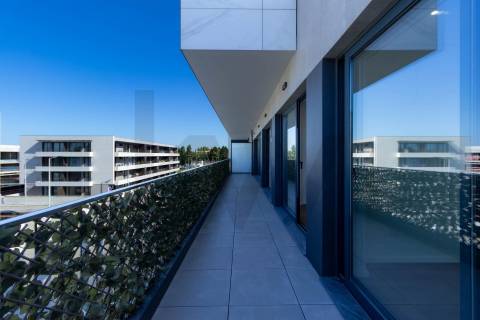 Apartamento T3 Novo com Varanda e Garagem em Canidelo, Vila Nova de Gaia