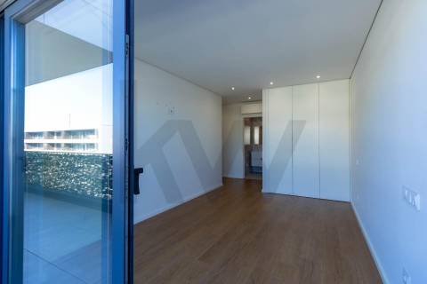 Apartamento T3 Novo com Varanda e Garagem em Canidelo, Vila Nova de Gaia