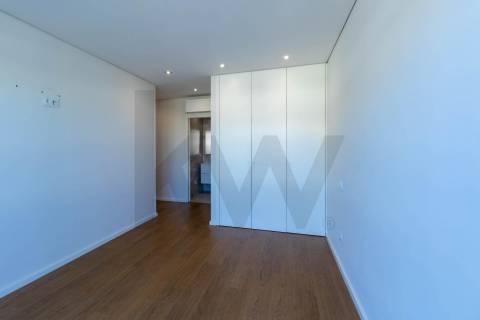 Apartamento T3 Novo com Varanda e Garagem em Canidelo, Vila Nova de Gaia