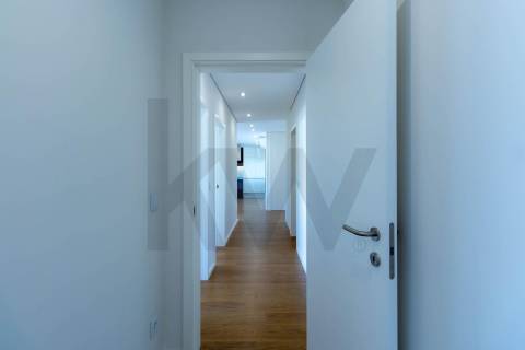 Apartamento T3 Novo com Varanda e Garagem em Canidelo, Vila Nova de Gaia