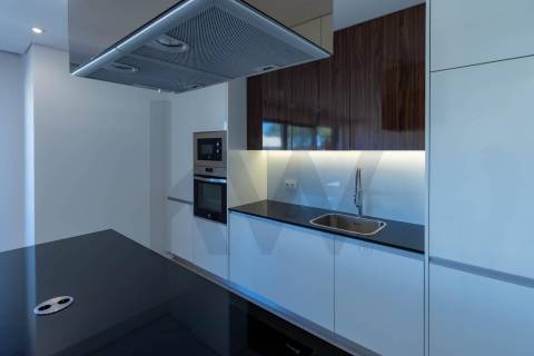 Apartamento T3 Novo com Varanda e Garagem em Canidelo, Vila Nova de Gaia