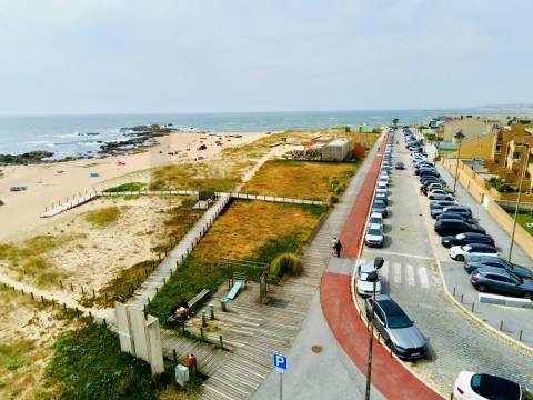 T3  Condomínio Fechado Primeira Linha da Praia  Agudela Vista Mar, Terraço, Piscina, Garagem Fechada