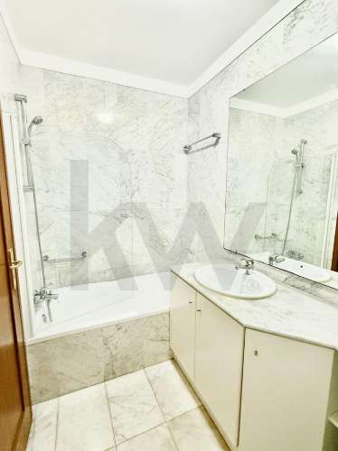 T3  Condomínio Fechado Primeira Linha da Praia  Agudela Vista Mar, Terraço, Piscina, Garagem Fechada