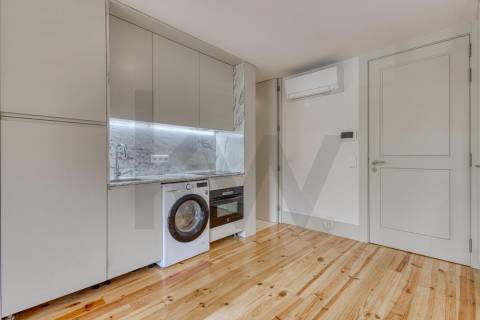 Apartamento T0 Novo  - Arrendamento - Hospital Santo António