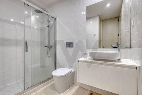 Apartamento T0 Novo  - Arrendamento - Hospital Santo António