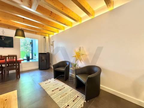 Moradia T3 com jardim junto ao Marquês e Quinta do Covelo