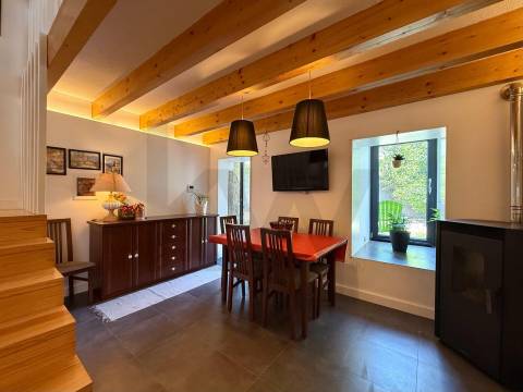 Moradia T3 com jardim junto ao Marquês e Quinta do Covelo